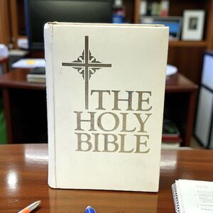 The Holy Bible 1991 Catholic Edition NAB White Hardcover